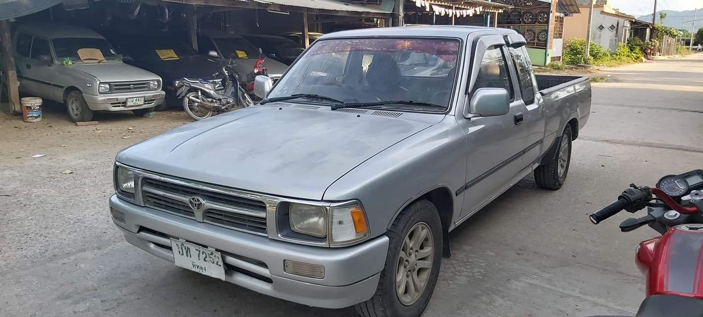 Toyota Hilux Mighty-x ปี 1995 สีเงิน