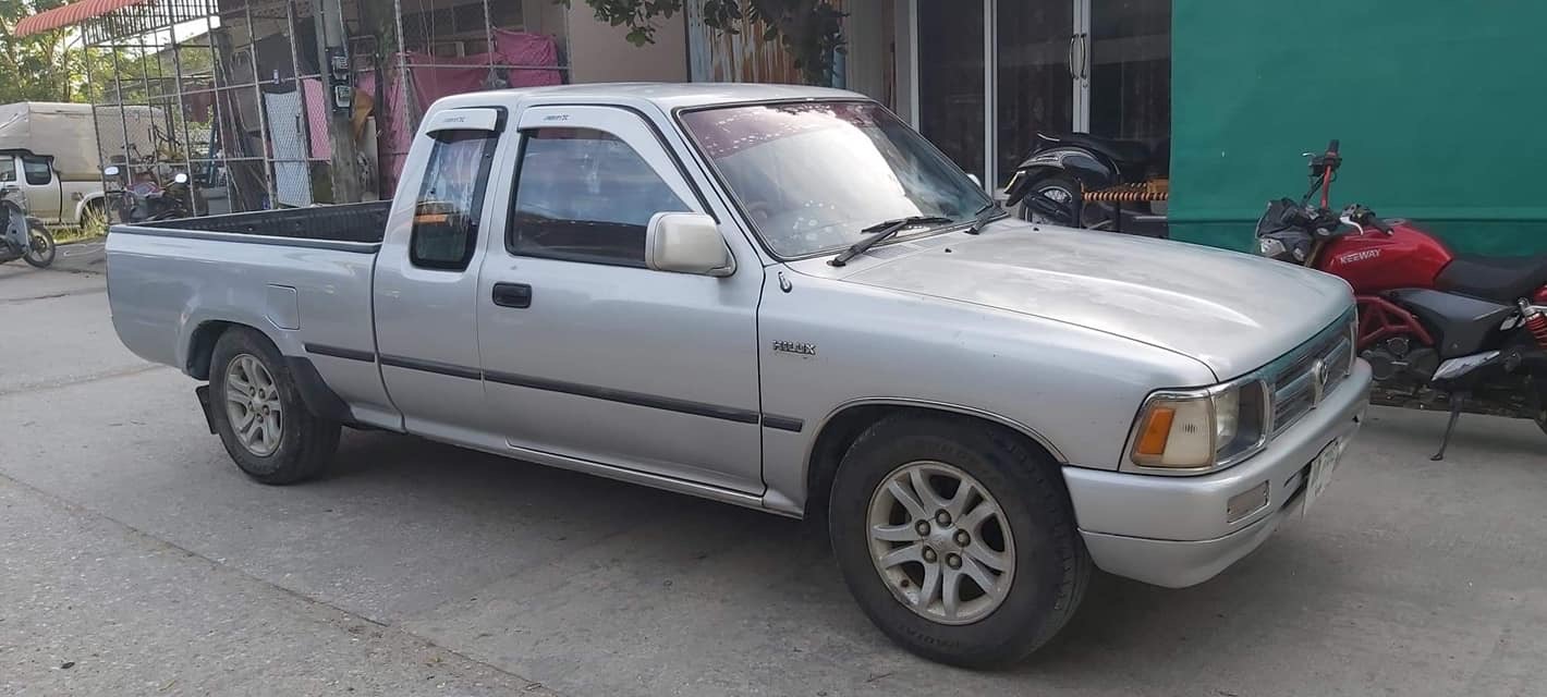 Toyota Hilux Mighty-x ปี 1995 สีเงิน (รูปที่ 2)