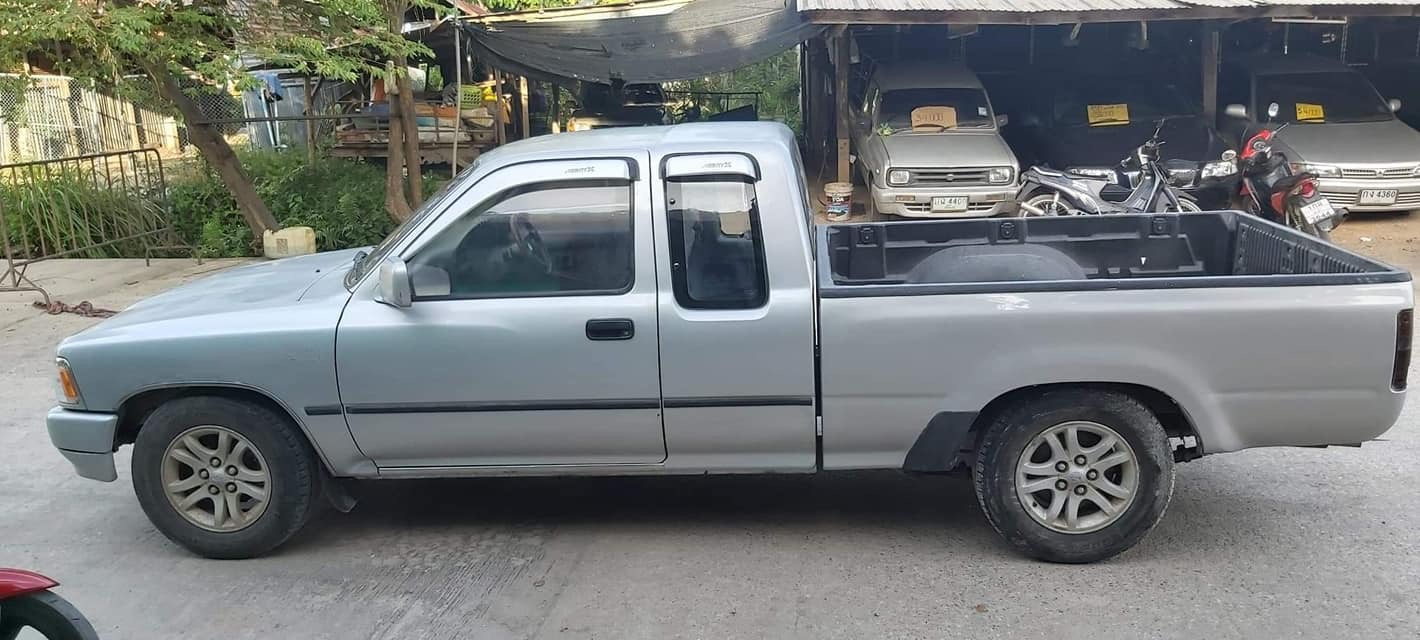Toyota Hilux Mighty-x ปี 1995 สีเงิน (รูปที่ 3)
