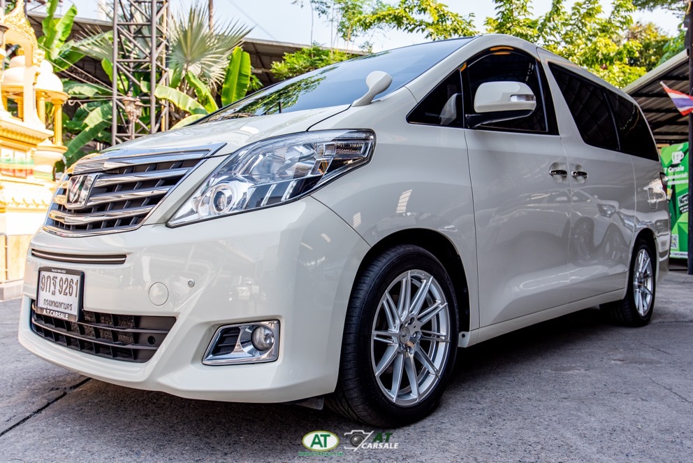 Toyota Alphard ปี 2012 สีขาว