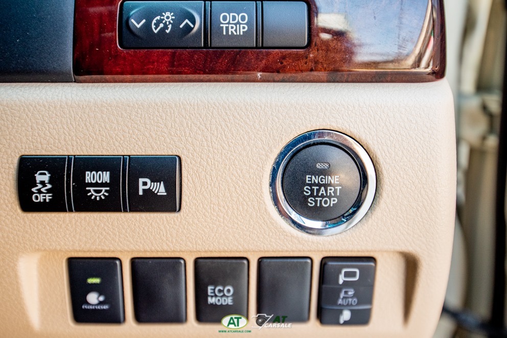 Toyota Alphard ปี 2012 สีขาว (รูปที่ 8)