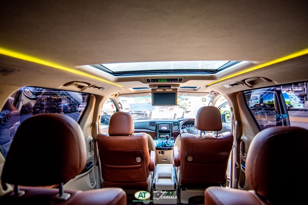 Toyota Alphard ปี 2012 สีขาว (รูปที่ 6)