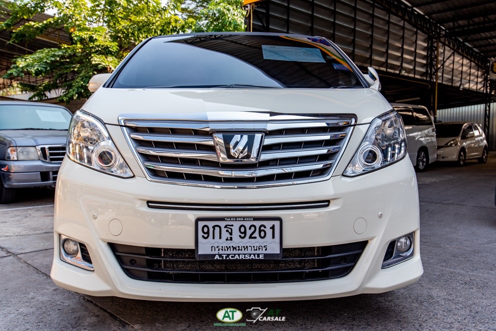 Toyota Alphard ปี 2012 สีขาว