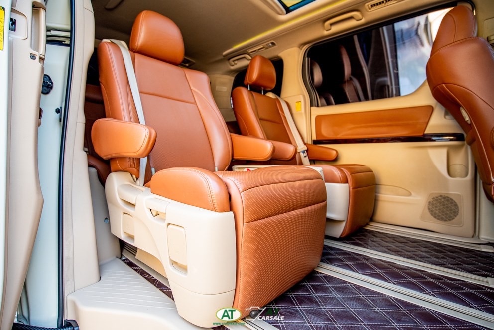 Toyota Alphard ปี 2012 สีขาว (รูปที่ 4)