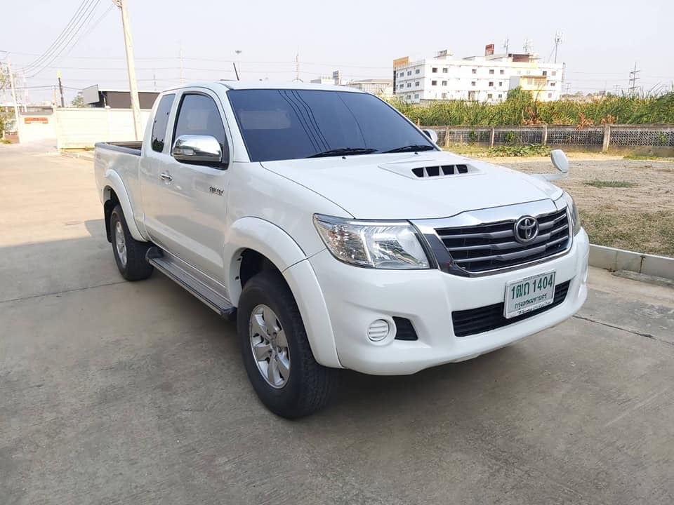 Toyota Hilux Vigo Prerunner (Cab) ปี 2015 สีขาว (รูปที่ 9)