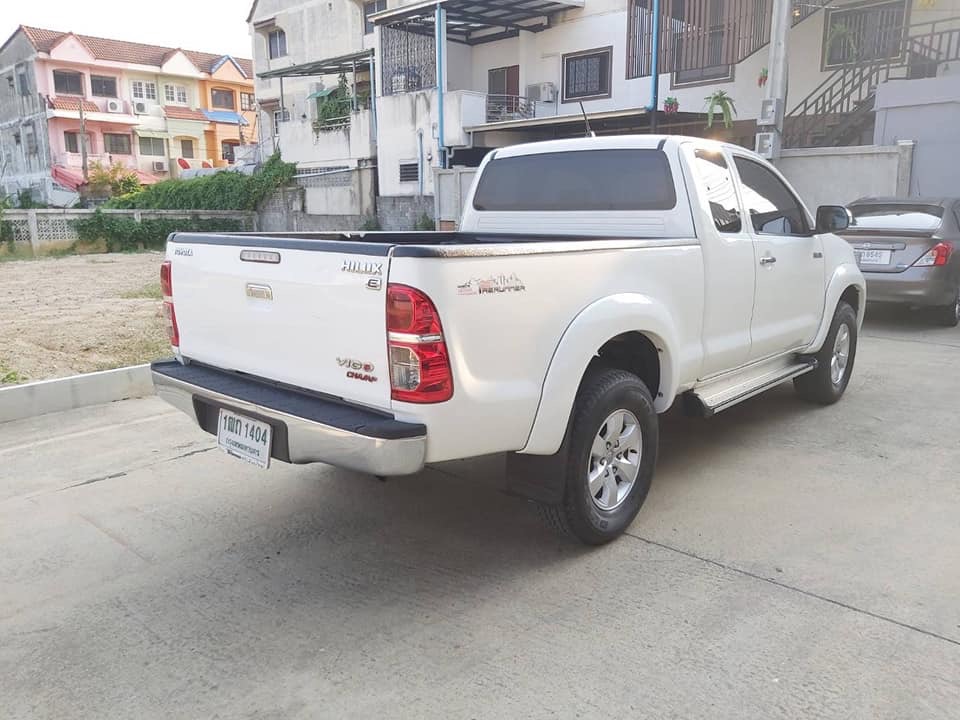 Toyota Hilux Vigo Prerunner (Cab) ปี 2015 สีขาว