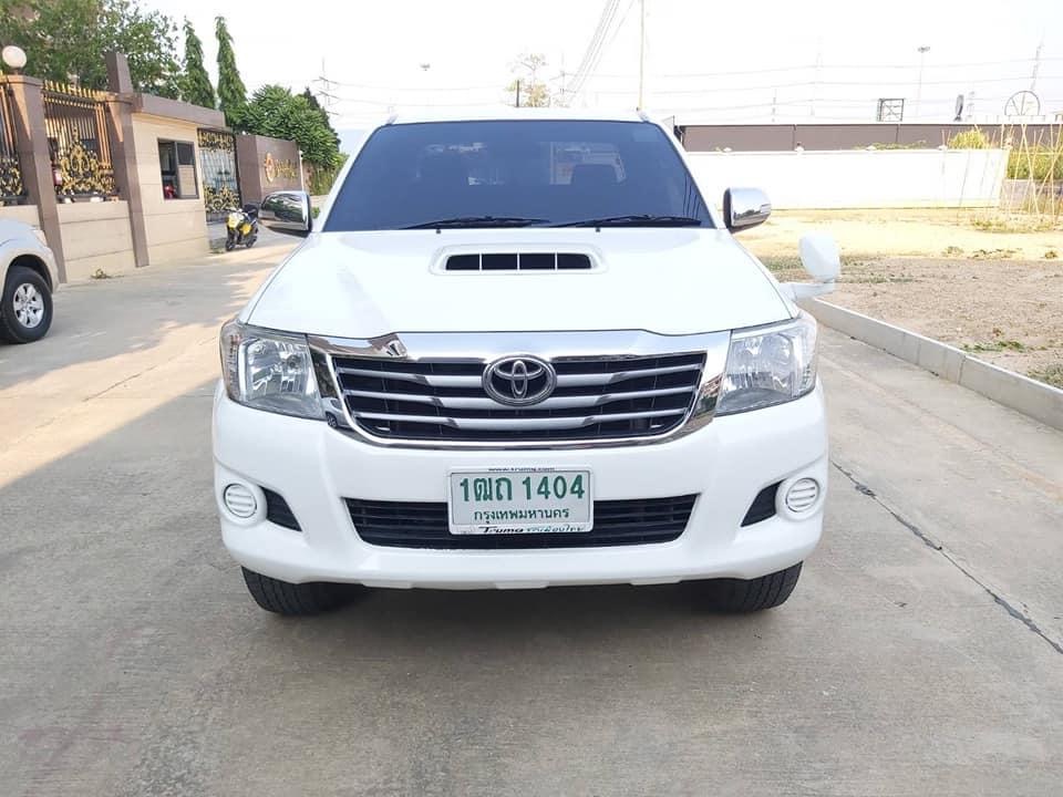 Toyota Hilux Vigo Prerunner (Cab) ปี 2015 สีขาว