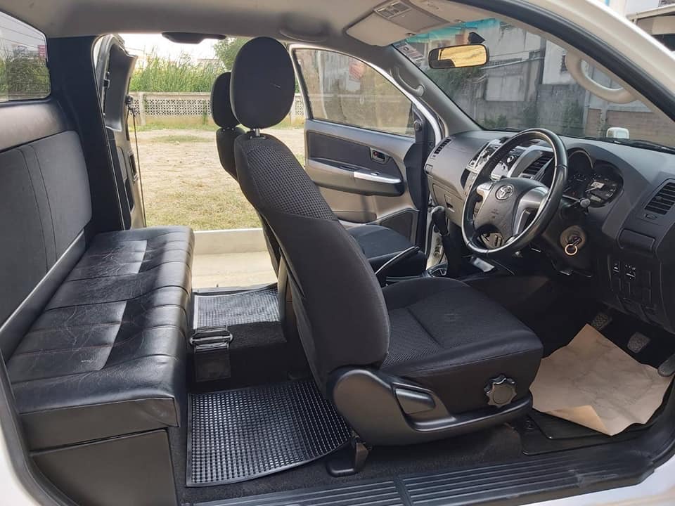 Toyota Hilux Vigo Prerunner (Cab) ปี 2015 สีขาว (รูปที่ 7)