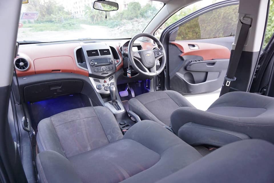 Chevrolet Sonic โฉม 5 ประตู ปี 2013 สีเทา (รูปที่ 11)
