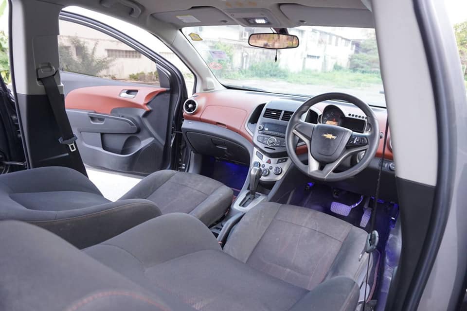 Chevrolet Sonic โฉม 5 ประตู ปี 2013 สีเทา (รูปที่ 10)