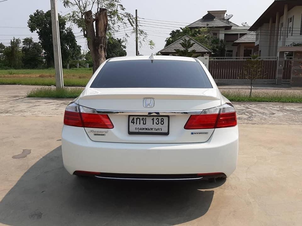 Honda Accord ปี 2015 สีขาว (รูปที่ 13)