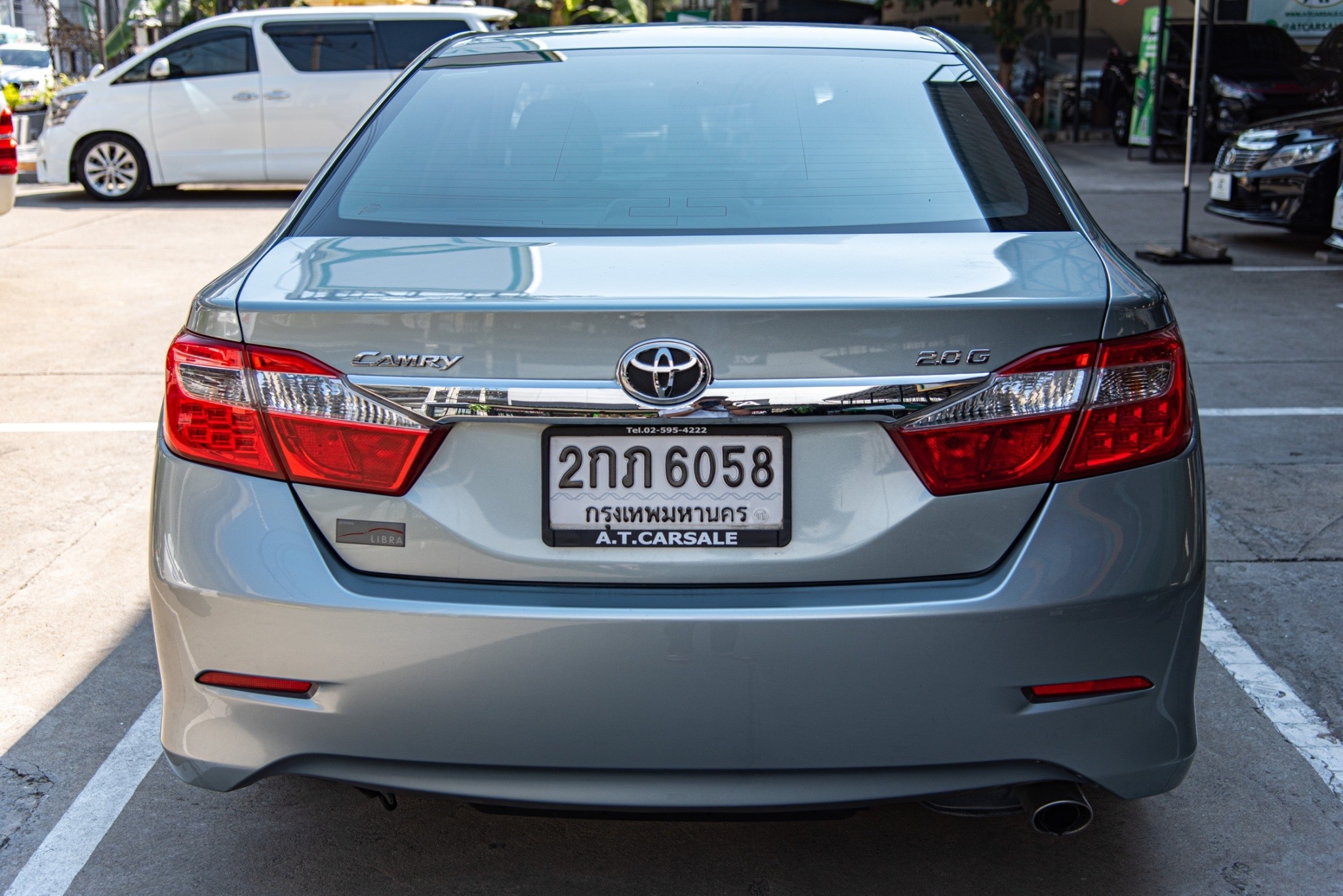 Toyota Camry ปี 2013 สีเทา (รูปที่ 2)