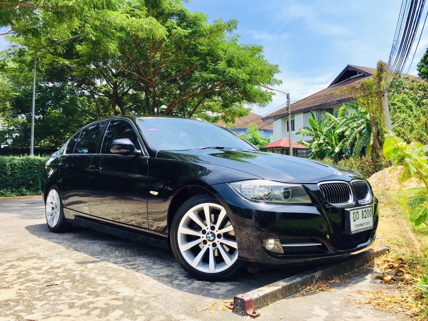 BMW 320i ปี 2012 สีดำ (รูปที่ 13)
