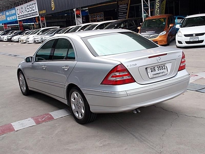 Mercedes-Benz C-Class W203 C220 ปี 2006 สีเทา (รูปที่ 4)