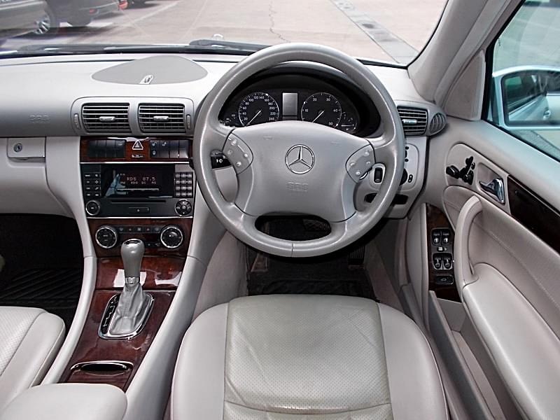 Mercedes-Benz C-Class W203 C220 ปี 2006 สีเทา (รูปที่ 9)