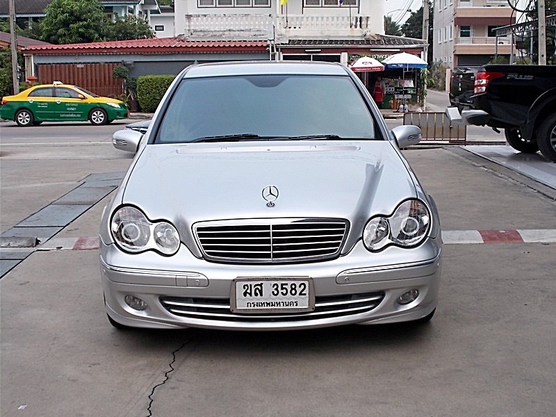 Mercedes-Benz C-Class W203 C220 ปี 2006 สีเทา (รูปที่ 3)