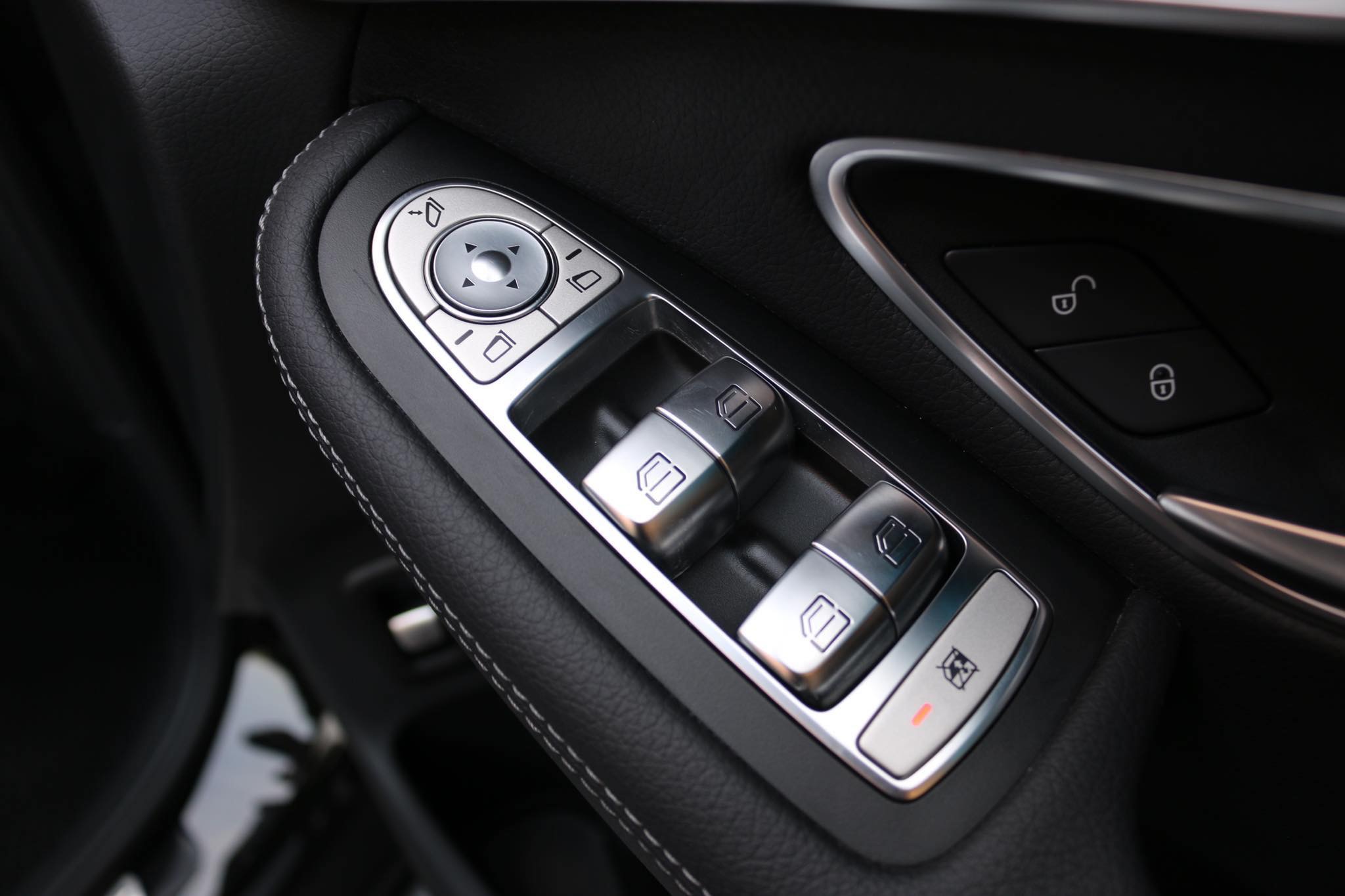 Mercedes-Benz GLC-Class GLC250 (รูปที่ 19)