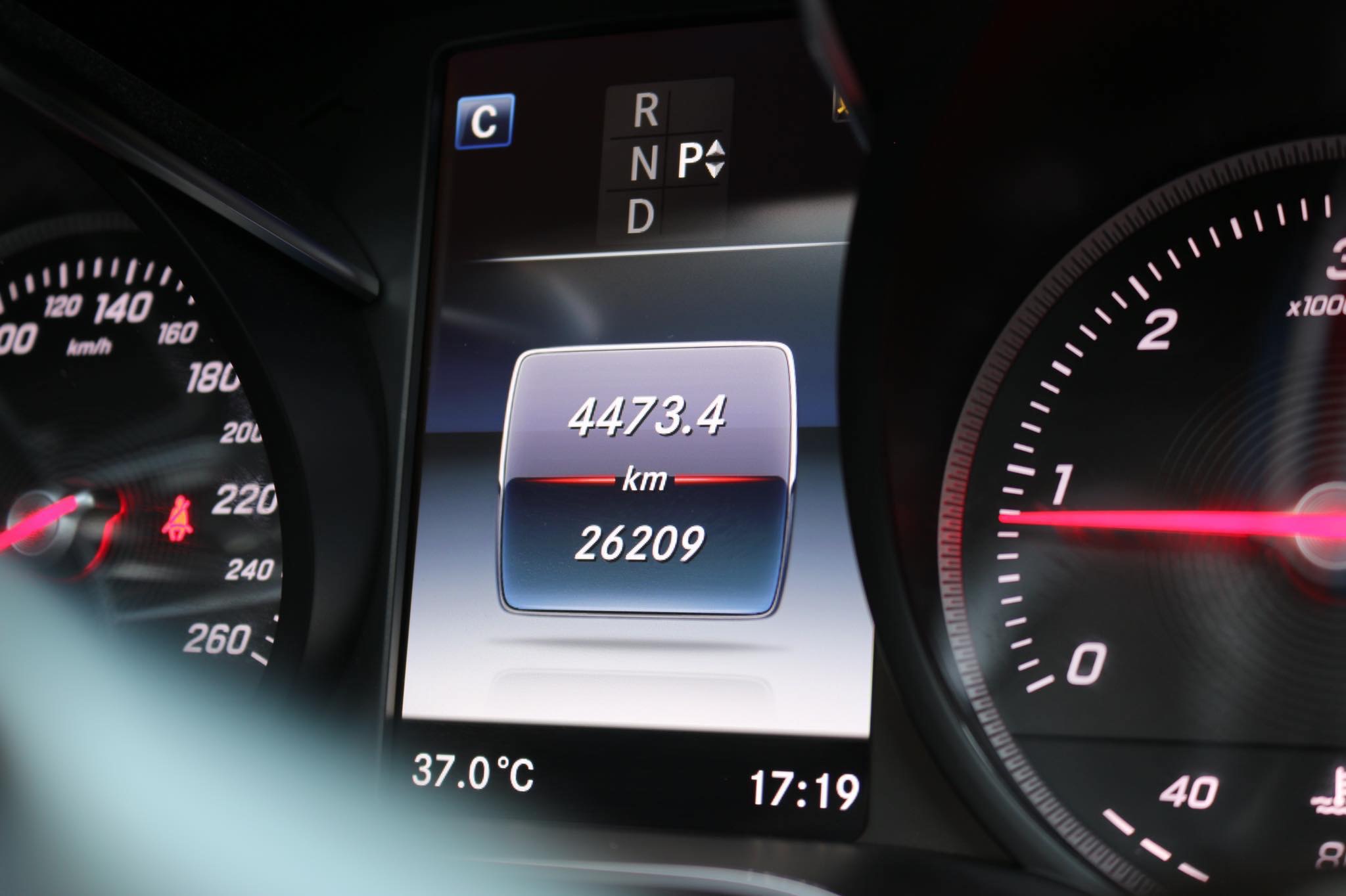 Mercedes-Benz GLC-Class GLC250 (รูปที่ 30)