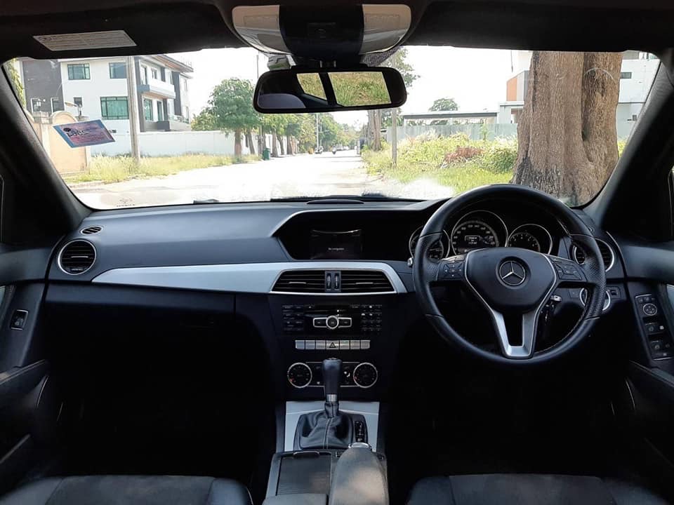 Mercedes-Benz C-Class W204 C200 ปี 2014 สีเงิน (รูปที่ 7)