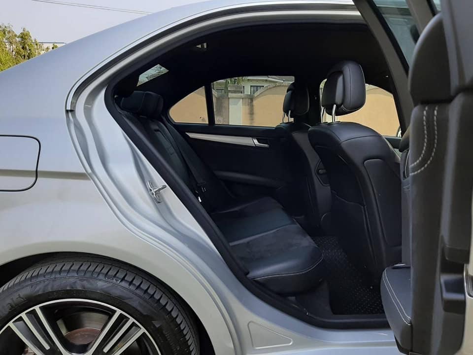 Mercedes-Benz C-Class W204 C200 ปี 2014 สีเงิน (รูปที่ 6)