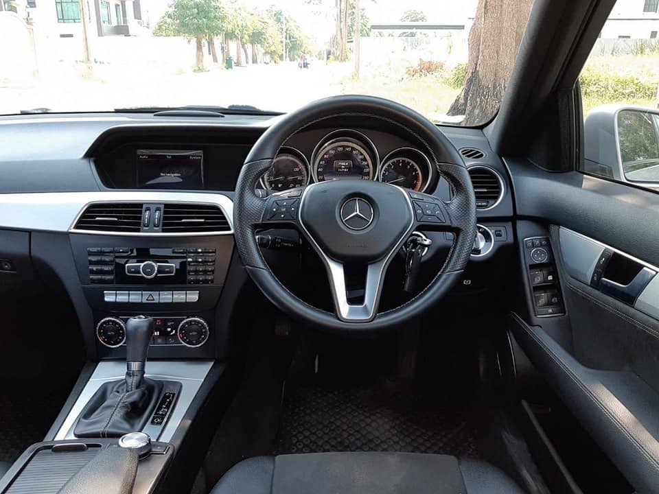 Mercedes-Benz C-Class W204 C200 ปี 2014 สีเงิน (รูปที่ 10)