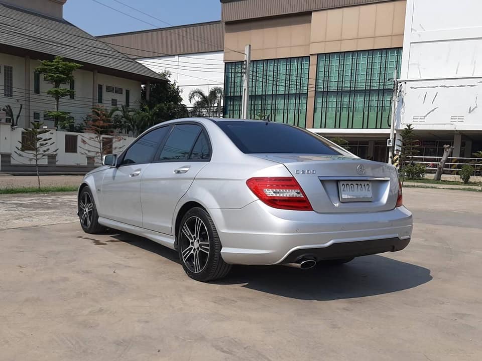 Mercedes-Benz C-Class W204 C200 ปี 2014 สีเงิน (รูปที่ 2)