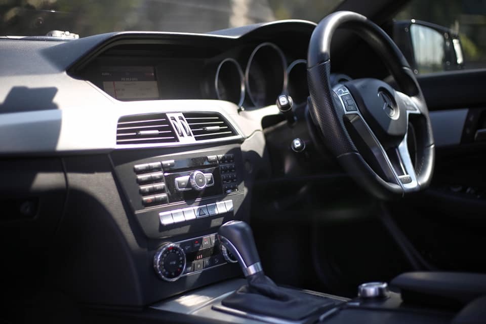 Mercedes-Benz C-Class C204 C180 ปี 2013 สีดำ (รูปที่ 6)