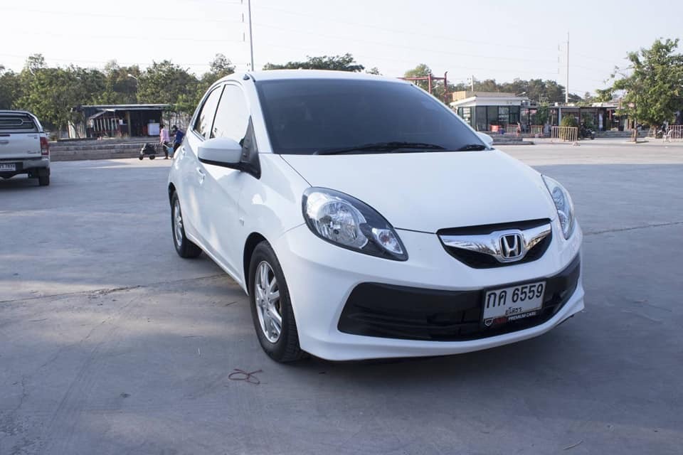 Honda Brio ปี 2011 สีขาว