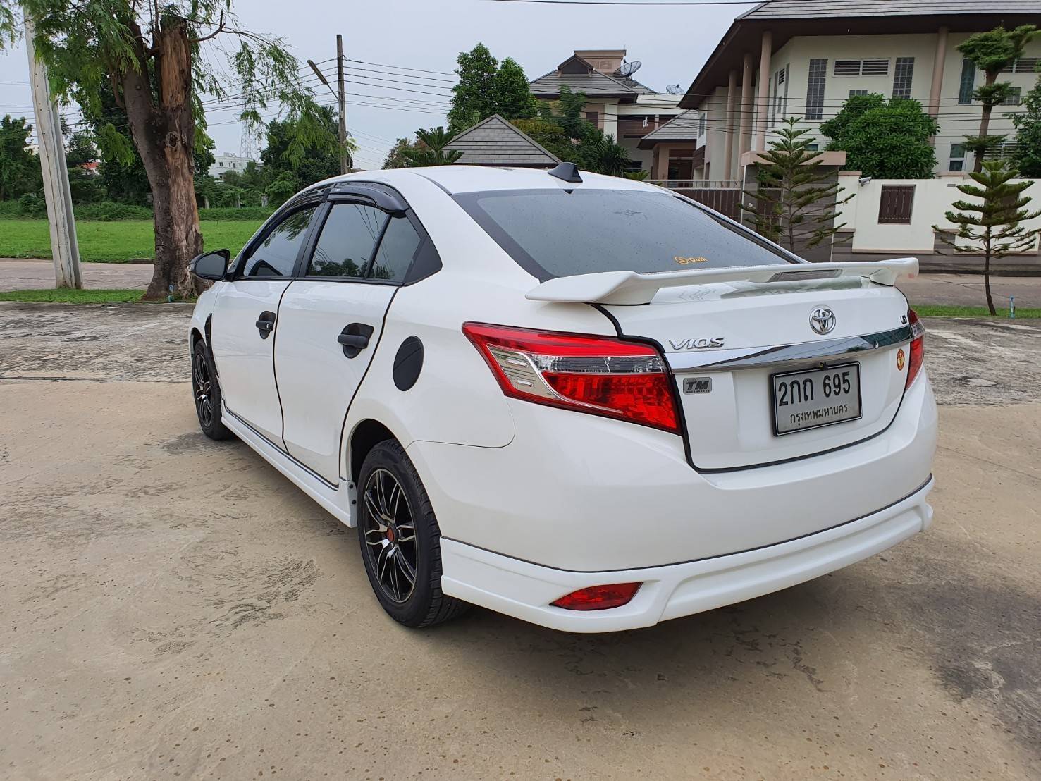 Toyota Vios ปี 2013 สีขาว (รูปที่ 5)