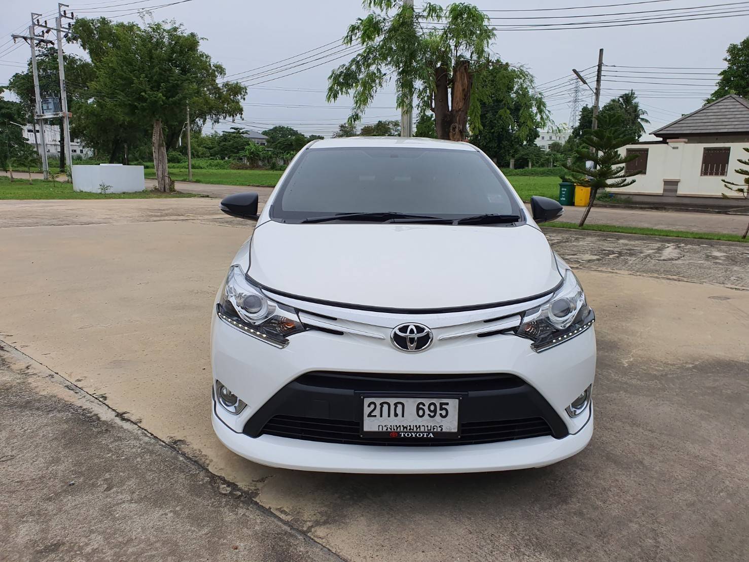 Toyota Vios ปี 2013 สีขาว (รูปที่ 6)