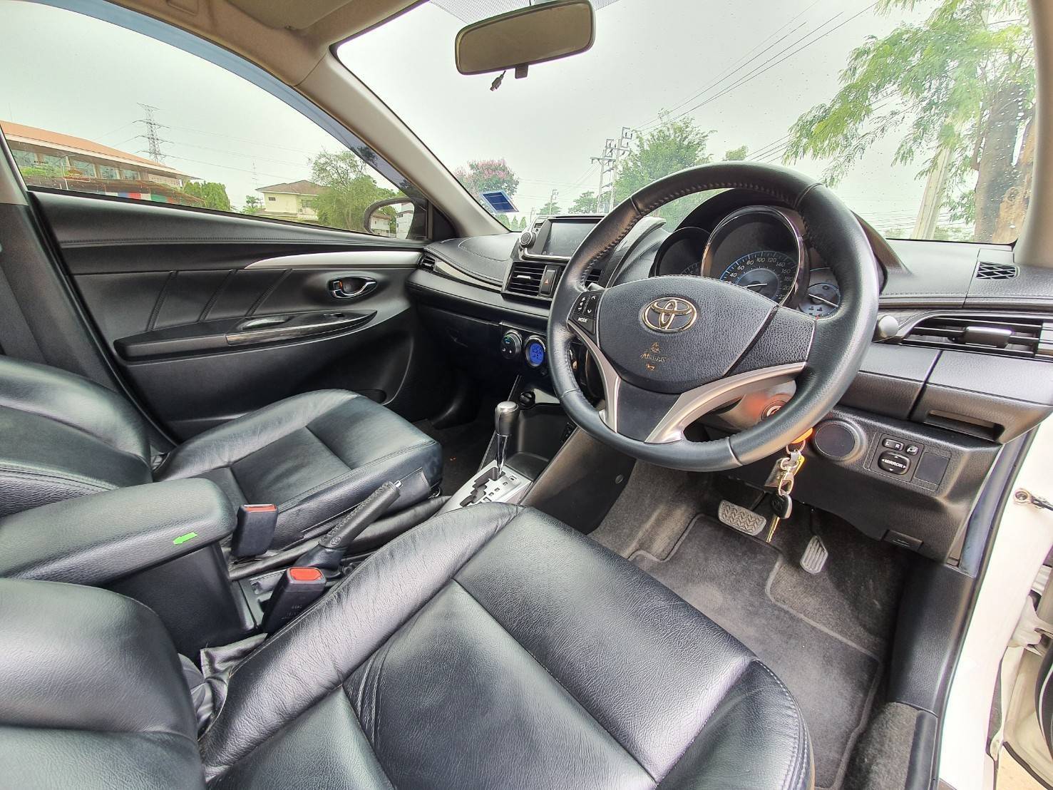 Toyota Vios ปี 2013 สีขาว (รูปที่ 19)