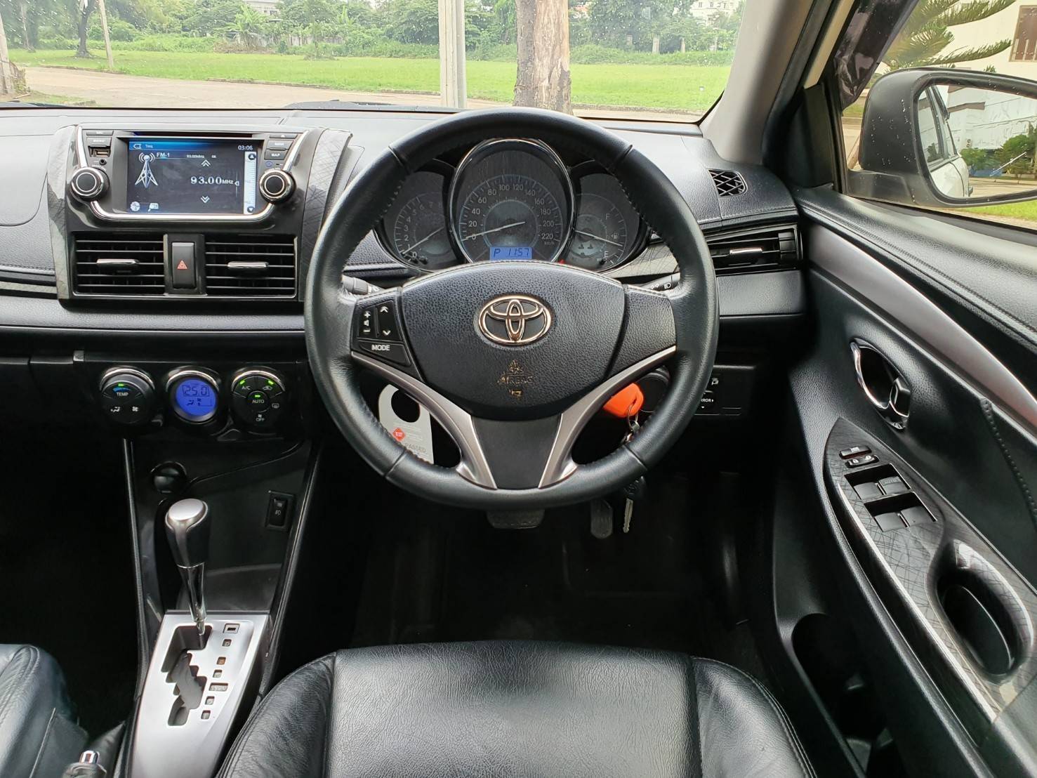 Toyota Vios ปี 2013 สีขาว (รูปที่ 11)