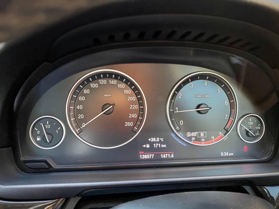 BMW 5 Series F10 528i ปี 2015 สีขาว (รูปที่ 15)