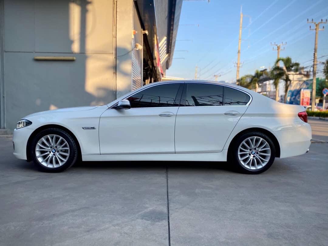 BMW 5 Series F10 528i ปี 2015 สีขาว (รูปที่ 3)