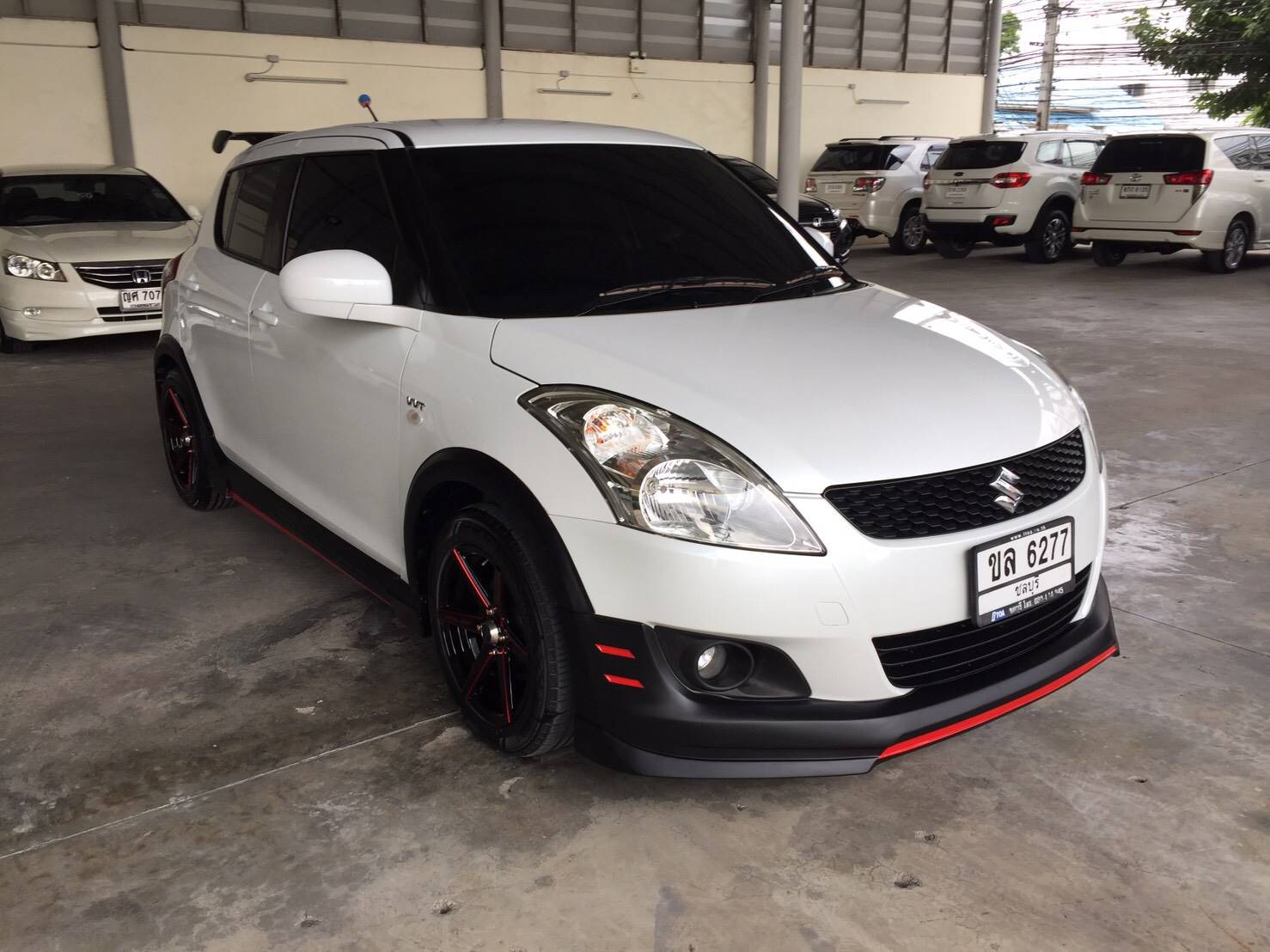 Suzuki Swift ปี 2015 สีขาว (รูปที่ 15)