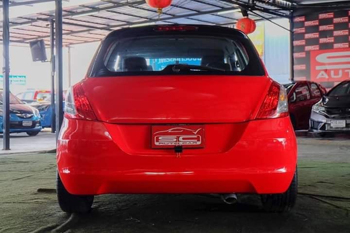 Suzuki Swift ปี 2013 สีแดง