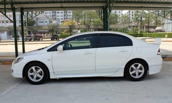 Honda Civic FD ปี 2010 สีขาว (รูปที่ 4)