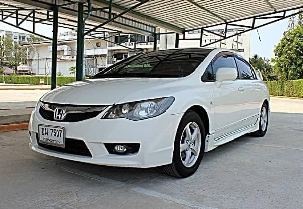 Honda Civic FD ปี 2010 สีขาว (รูปที่ 3)
