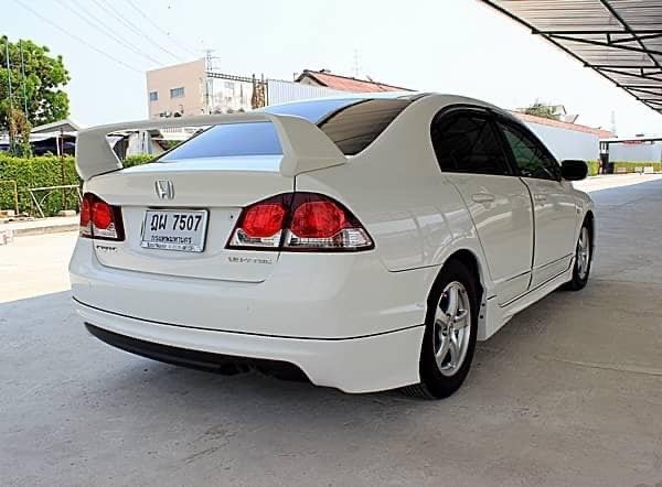 Honda Civic FD ปี 2010 สีขาว (รูปที่ 6)