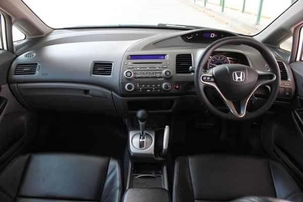 Honda Civic FD ปี 2010 สีขาว (รูปที่ 11)