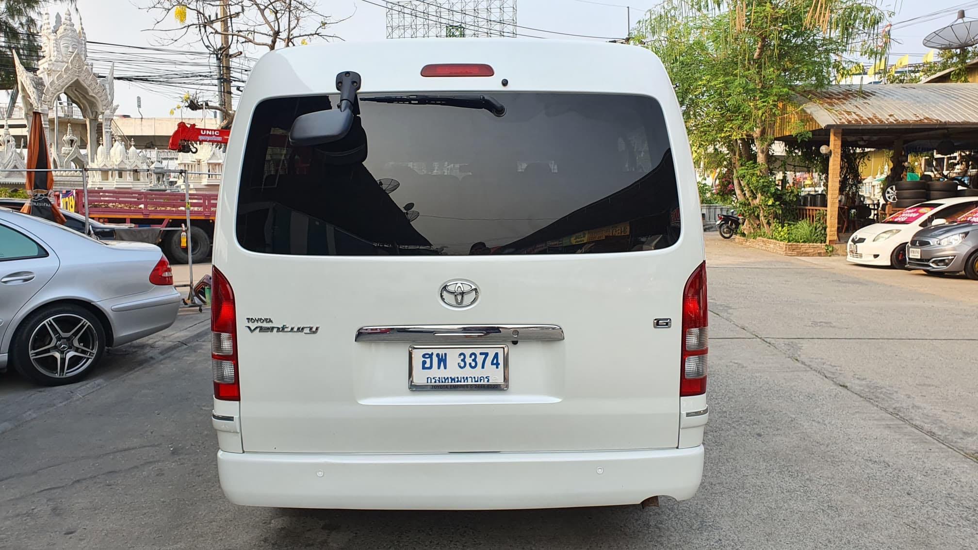 Toyota Ventury ปี 2012 สีขาว (รูปที่ 5)