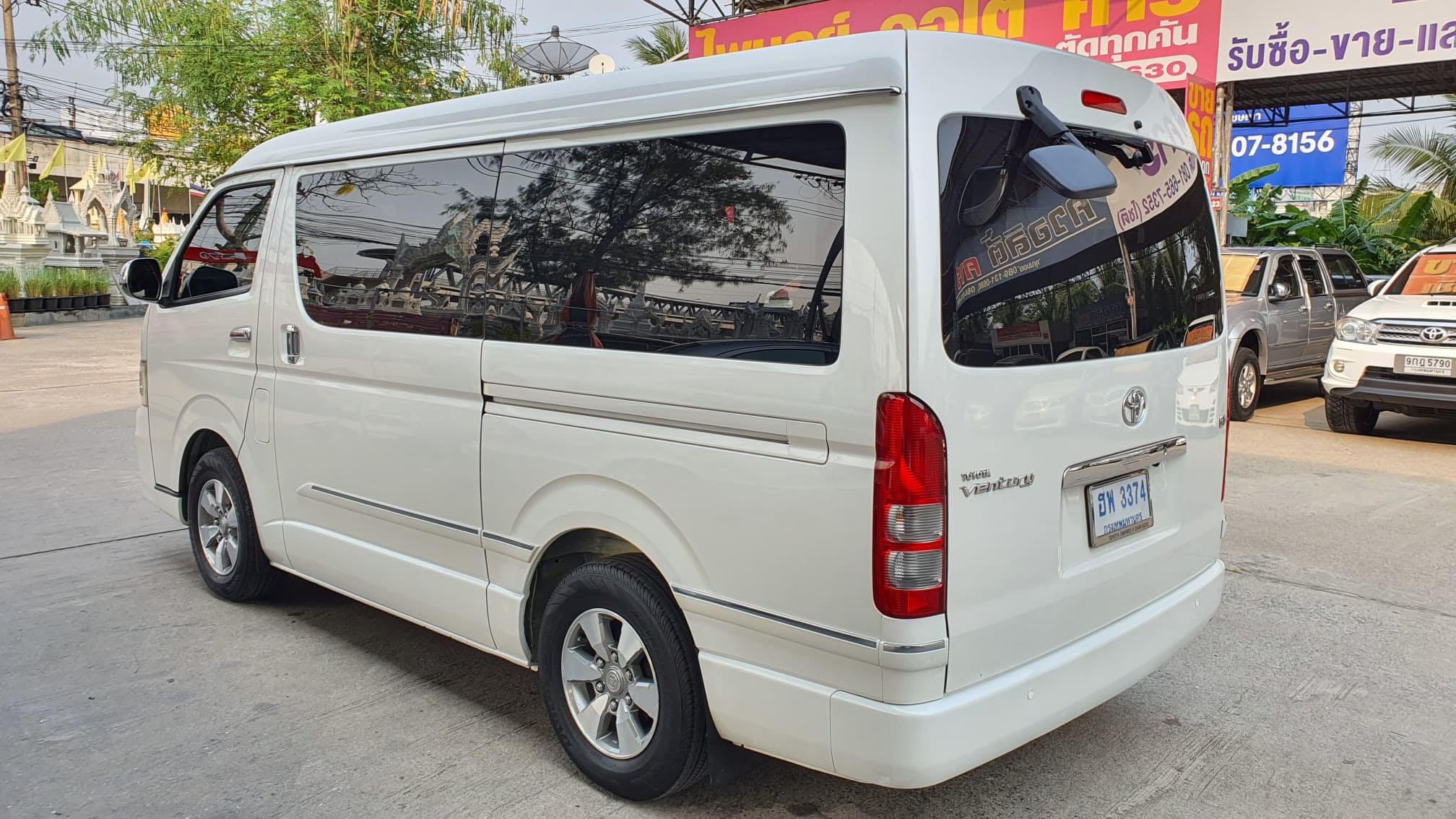 Toyota Ventury ปี 2012 สีขาว (รูปที่ 4)