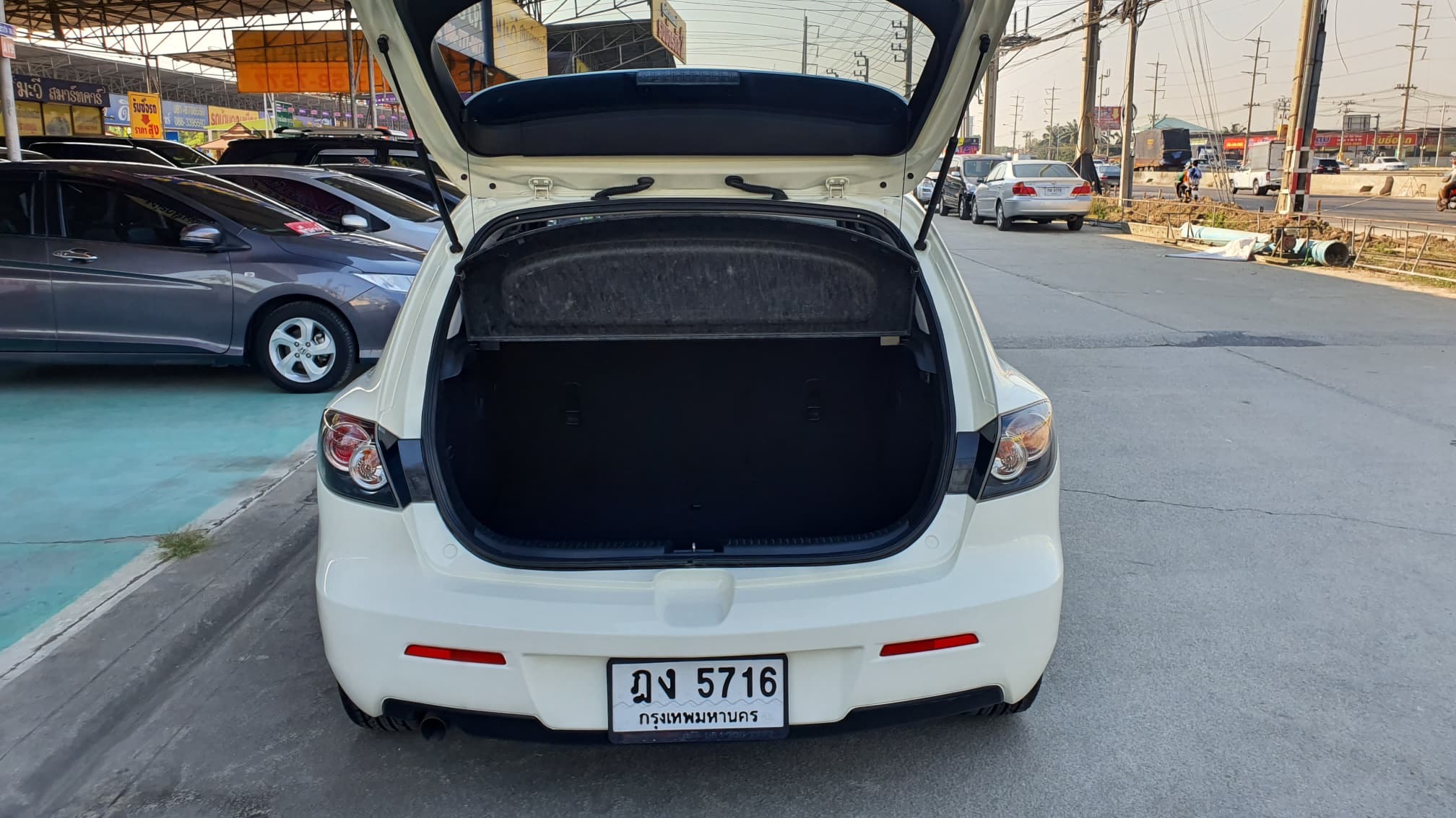 Mazda 3 ปี 2007 สีขาว (รูปที่ 7)