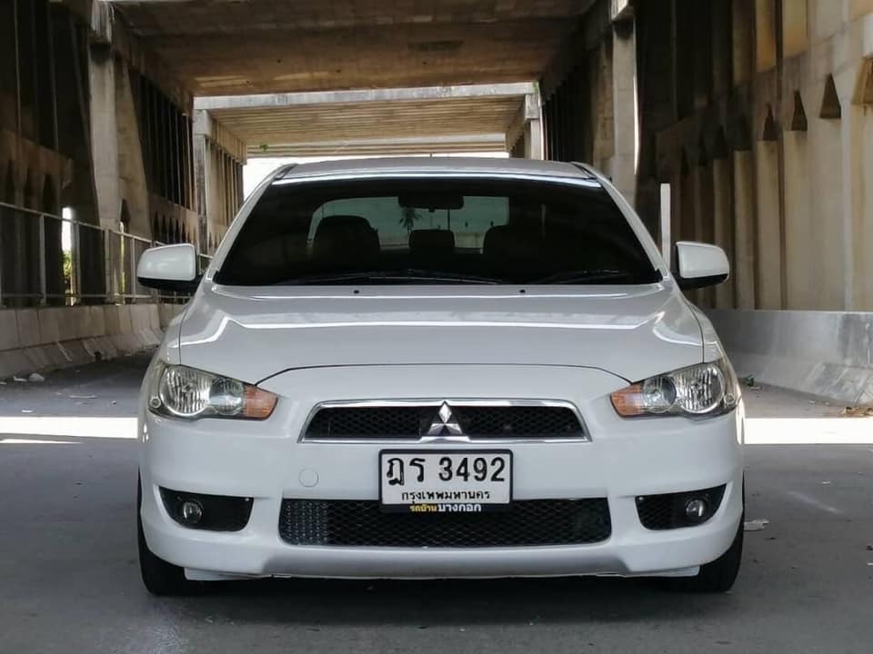 Mitsubishi Lancer EX ปี 2010 สีขาว