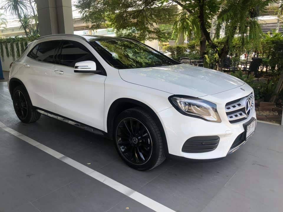 Mercedes-Benz GLA-Class X156 GLA250 ปี 2018 สีขาว