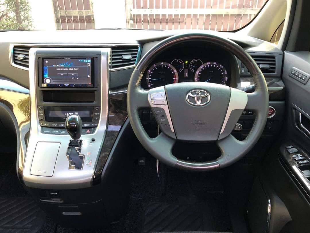 Toyota Vellfire ปี 2014 สีขาว (รูปที่ 10)