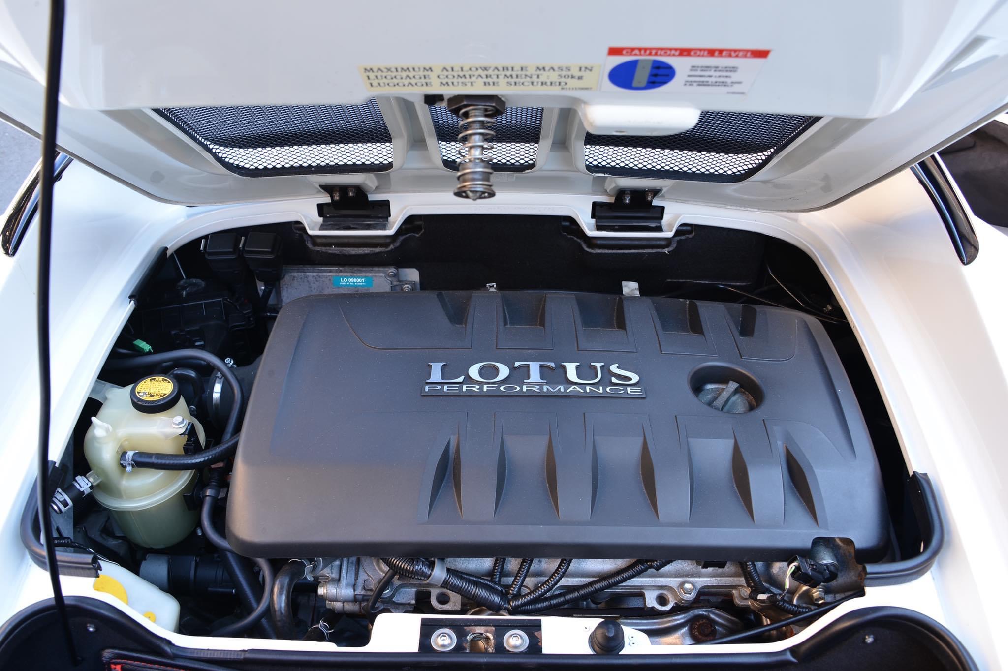 Lotus Elise ปี 2013 สีขาว