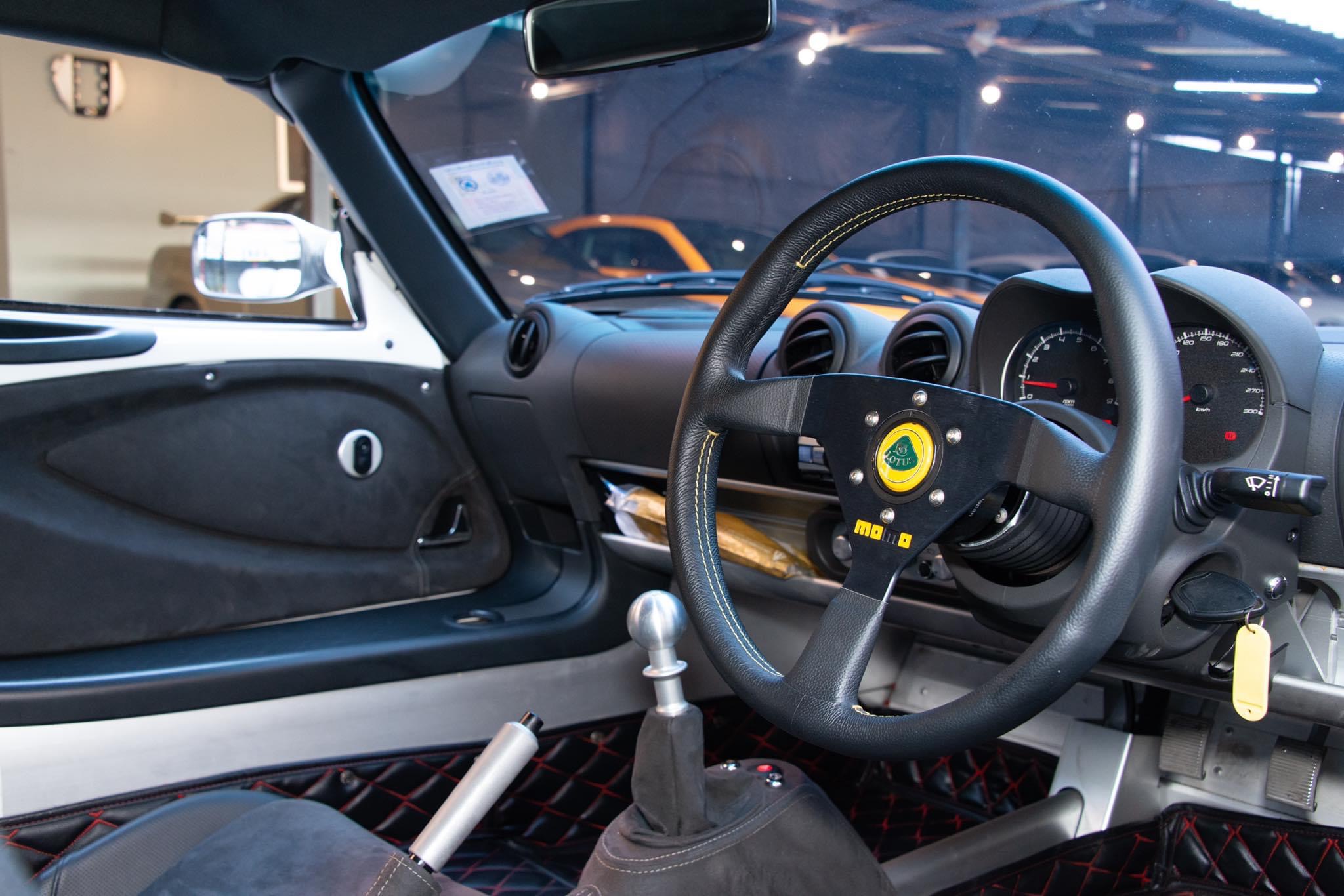 Lotus Elise ปี 2013 สีขาว (รูปที่ 8)