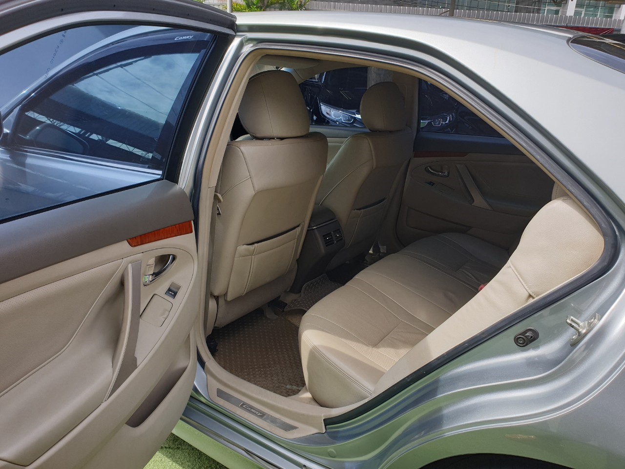 Toyota Camry 2.0G (รูปที่ 2)