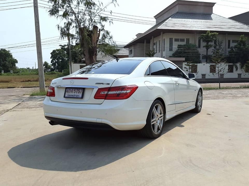 Mercedes-Benz C207 E250 ปี 2011 สีขาว (รูปที่ 2)